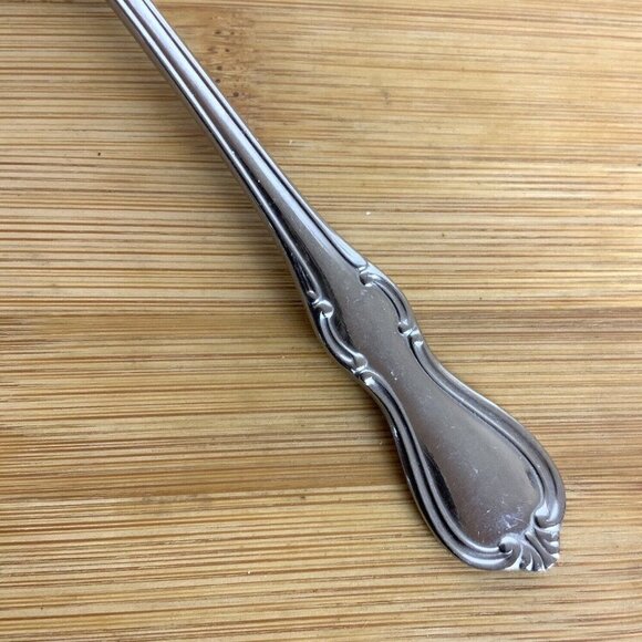 Reed & Barton Camelot 2 Oval Soup Spoons Stainless Steel Discontinued Pattern - Picture 3 of 4